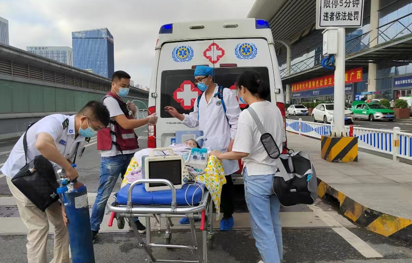 博尔塔拉救护车出租公司