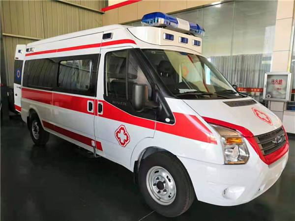 博尔塔拉福特V362救护车