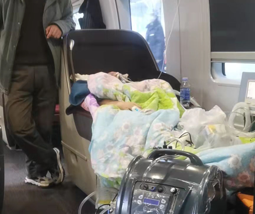 博尔塔拉高铁转运